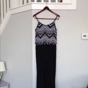 SUPER CUTE ROMPER!!!!! Black and white!